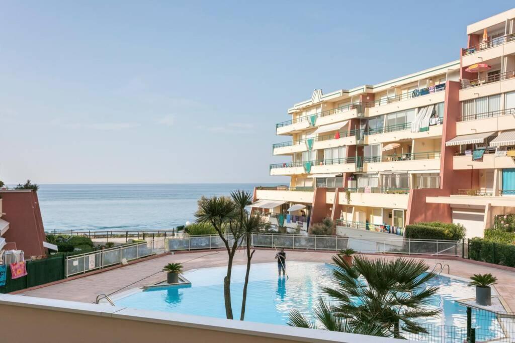 T3 Climatise Avec Piscine Et Vue Sur Mer Сет Екстериор снимка